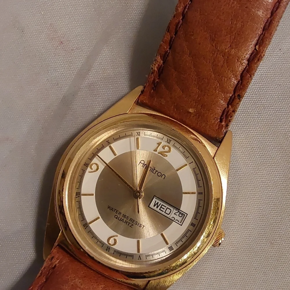 VINTAGE ARMITRON MECHANICAL MEN’S LEATHER WRISTWATCH‎